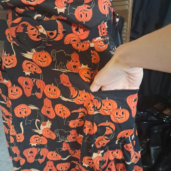Collectif Halloween Print Dress - Picture 4 of 4